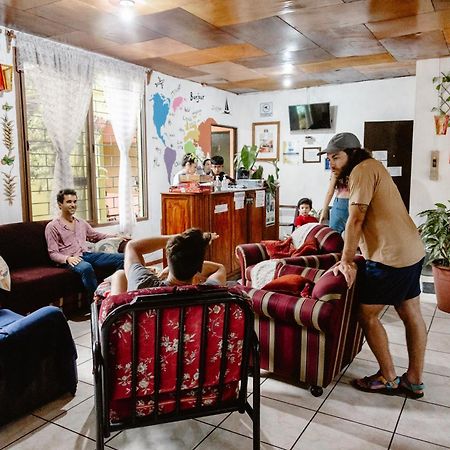 Hostal Dona Mercedes Juayua Exterior photo