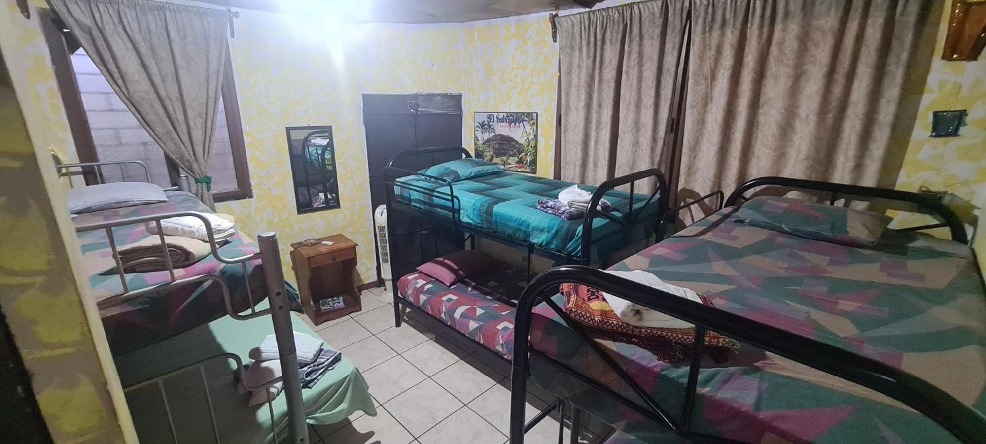 Hostal Dona Mercedes Juayua Exterior photo